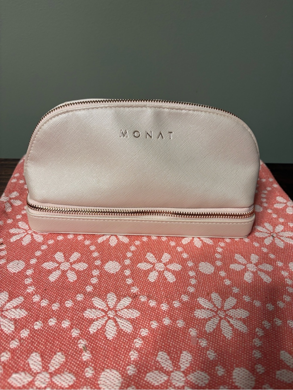 Monat Travel Jewelry and Cosmetic Case